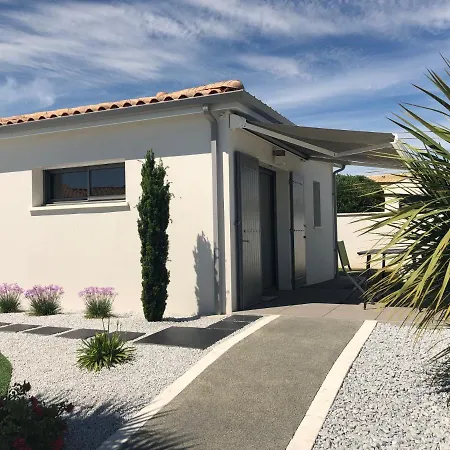 Neuf Climatise Avec Parking Apartment