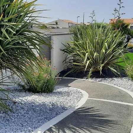 Apartment Neuf Climatise Avec Parking