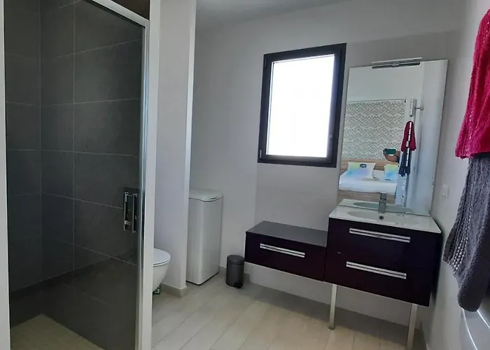 Neuf Climatisé Avec Parking *